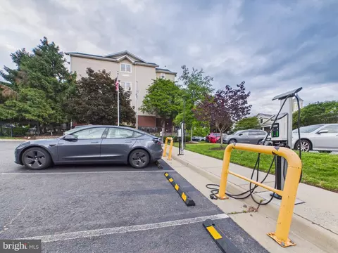 Exterior - 1601 Spring Gate Dr #1307, Mclean, VA 22102 photo 8 of 15