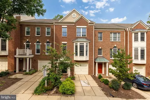 4024 Heatherstone Ct, Fairfax, VA 22030