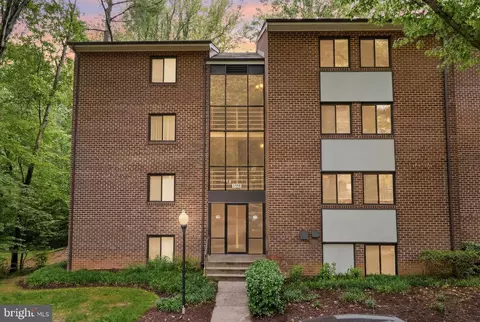 1558 32b Northgate Sq #1558-32B, Reston, VA 20190