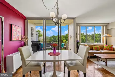 6641 Wakefield Dr #415, Alexandria, VA 22307