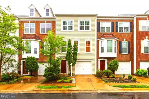 5357 Crimson Sky Ct, Centreville, VA 20120