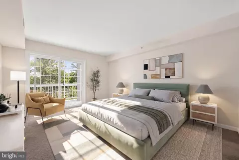 Bedroom - 3179 Summit Square Dr #2-E1, Oakton, VA 22124 photo 1 of 2