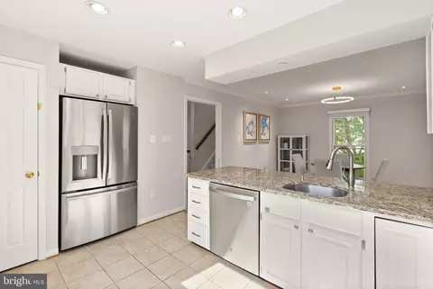 Kitchen - 7001 Dunningham Pl #7, Mclean, VA 22101 photo 3 of 3