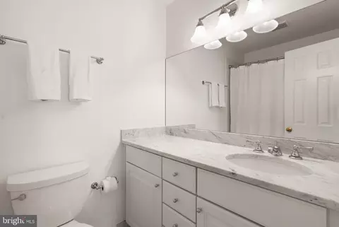 Bath - 7001 Dunningham Pl #7, Mclean, VA 22101 photo 5 of 5