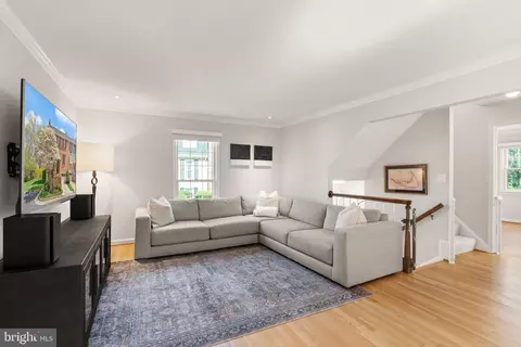 Living - 7001 Dunningham Pl #7, Mclean, VA 22101 photo 1 of 1