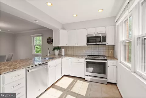 Kitchen - 7001 Dunningham Pl #7, Mclean, VA 22101 photo 2 of 3