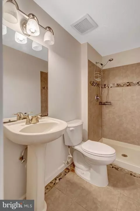 Bath - 5759 Heming Ave, Springfield, VA 22151 photo 2 of 6