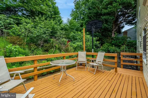 Exterior - 5759 Heming Ave, Springfield, VA 22151 photo 4 of 11