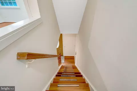 Entry Way - 5759 Heming Ave, Springfield, VA 22151 photo 7 of 10
