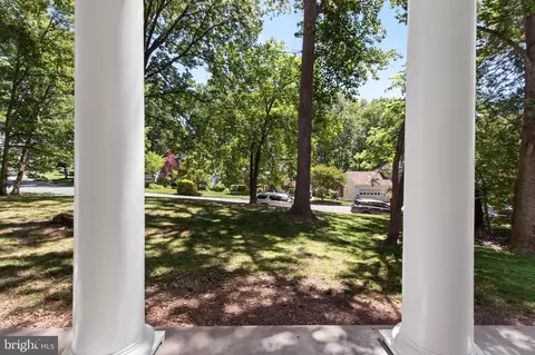 Exterior - 8130 Viola St, Springfield, VA 22152 photo 6 of 8
