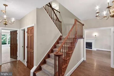 Entry Way - 8130 Viola St, Springfield, VA 22152 photo 2 of 5