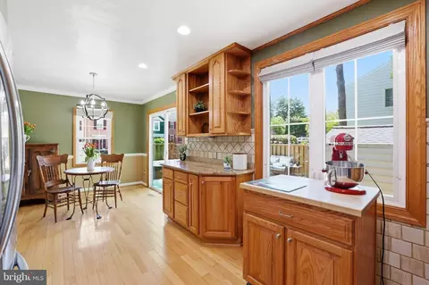 5433 Lighthouse Ln, Burke, VA 22015 photo 5