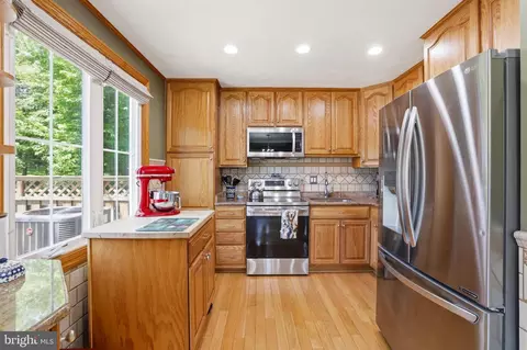 5433 Lighthouse Ln, Burke, VA 22015 photo 7