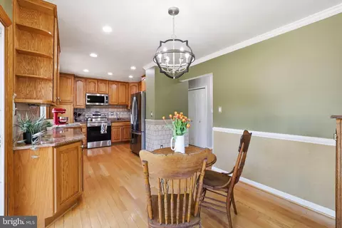 5433 Lighthouse Ln, Burke, VA 22015 photo 10