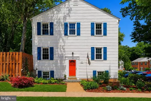 5433 Lighthouse Ln, Burke, VA 22015