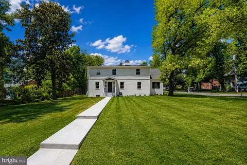 6420 Spring Ter, Falls Church, VA 22042