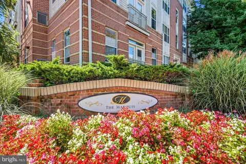 9490 Virginia Center Blvd #327, Vienna, VA 22181