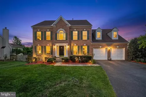 2626 Iron Forge Rd, Herndon, VA 20171