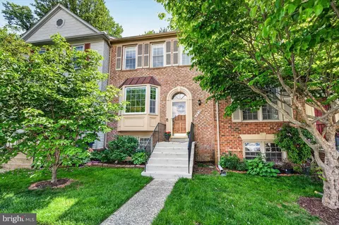 4239 Sleepy Lake Dr, Fairfax, VA 22033