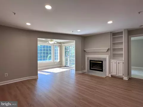 12237 Fairfield House Dr #304A, Fairfax, VA 22033
