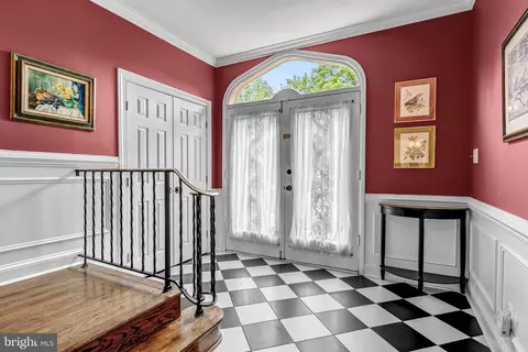 Entry Way - 1502 Highwood Dr, Mclean, VA 22101 photo 1 of 9