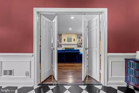 Entry Way - 1502 Highwood Dr, Mclean, VA 22101 photo 4 of 9