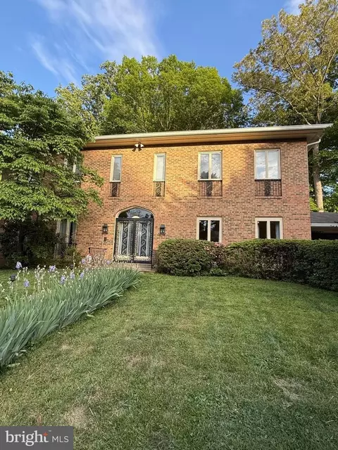 1502 Highwood Dr, Mclean, VA 22101