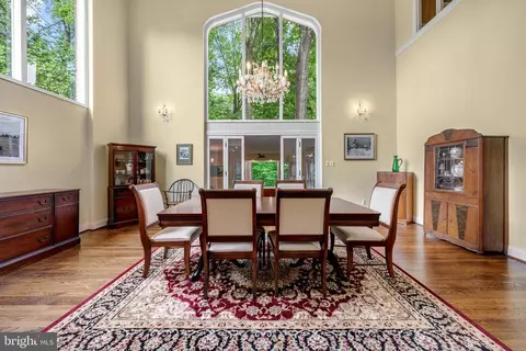 Dining - 1502 Highwood Dr, Mclean, VA 22101 photo 3 of 4