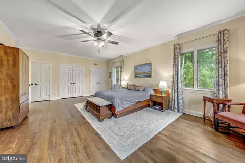 Bedroom - 1502 Highwood Dr, Mclean, VA 22101 photo 2 of 5