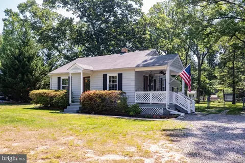 10429 Old Colchester Rd, Lorton, VA 22079