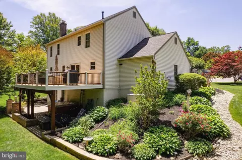 9200 Wyeth Ln, Burke, VA 22015 photo 4
