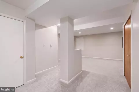 Entry Way - 7932 Pebble Brook Ct, Springfield, VA 22153 photo 3 of 3