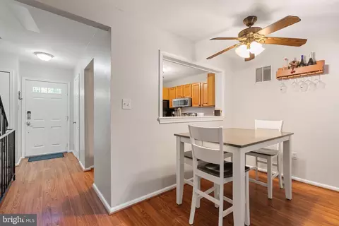 Entry Way - 7932 Pebble Brook Ct, Springfield, VA 22153 photo 2 of 3