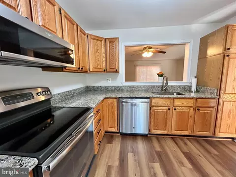 Kitchen - 7932 Pebble Brook Ct, Springfield, VA 22153 photo 2 of 3