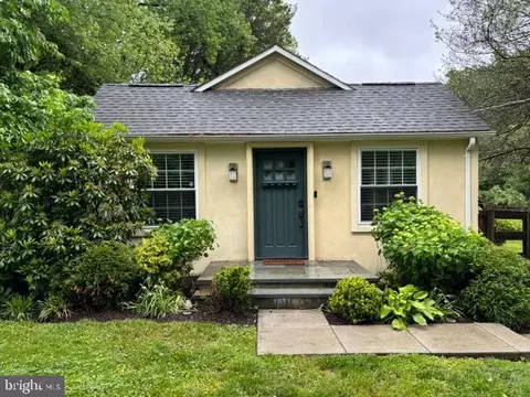 11520 Popes Head Rd, Fairfax, VA 22030