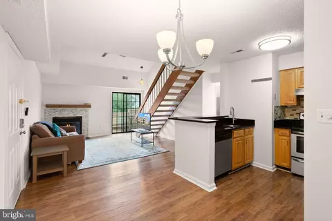 6955 Mary Caroline Cir #I, Alexandria, VA 22310