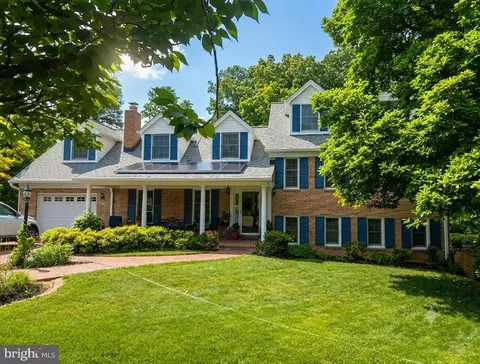 1902 Ancilla Ct, Alexandria, VA 22307