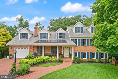 1902 Ancilla Ct, Alexandria, VA 22307
