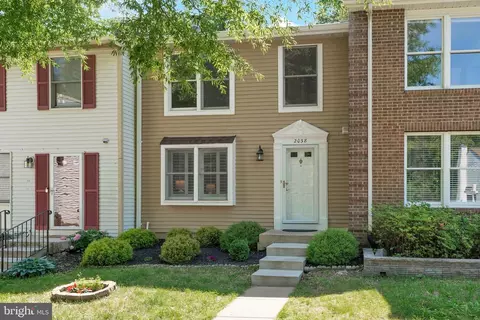 2038 Brooks Square Pl, Falls Church, VA 22043