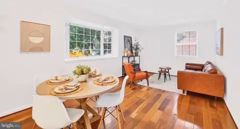 2912 Peyton Randolph Dr #101, Falls Church, VA 22044