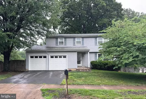 5310 Indian Rock Rd, Centreville, VA 20120