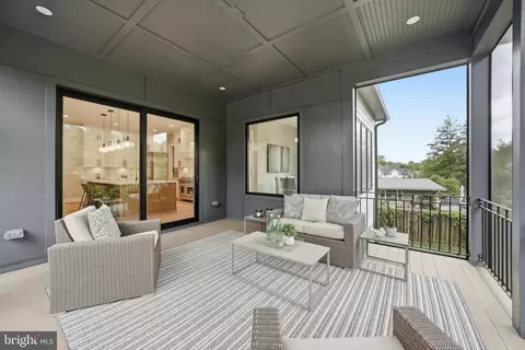 Exterior - 1806 Barbee St, Mclean, VA 22101 photo 3 of 5