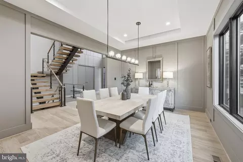 Dining - 1806 Barbee St, Mclean, VA 22101 photo 2 of 3