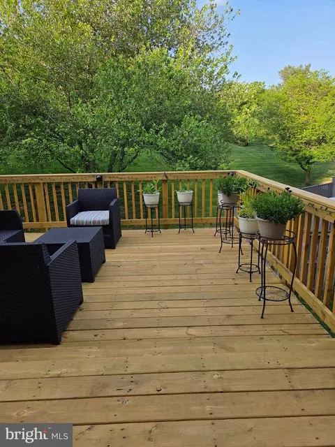 2059 Gervais Dr, Falls Church, VA 22043