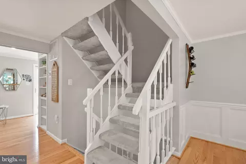 Entry Way - 5826 Canvasback Rd, Burke, VA 22015 photo 4 of 5