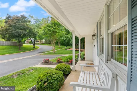 Exterior - 5826 Canvasback Rd, Burke, VA 22015 photo 4 of 13