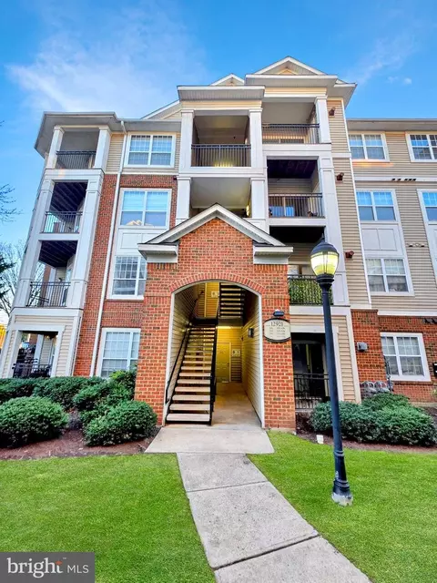 12921 Centre Park Cir #206, Herndon, VA 20171