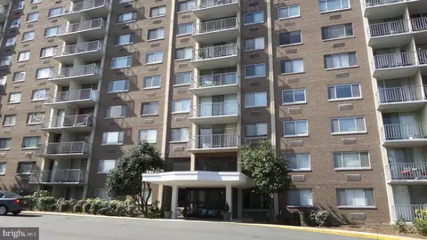 2059 Huntington Ave #1100, Alexandria, VA 22303