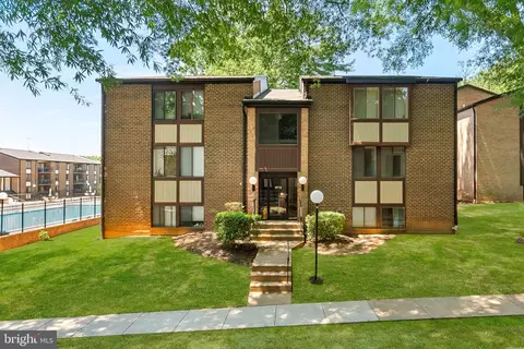 9713 Kings Crown Ct #2, Fairfax, VA 22031