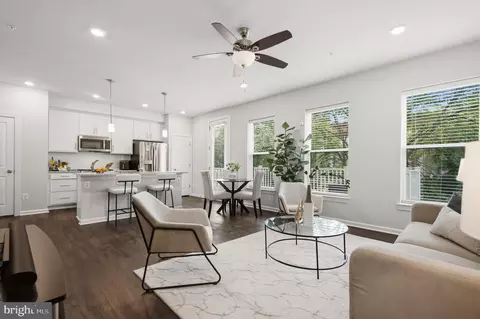 5684 Stephanie Tessa Way #54, Alexandria, VA 22303